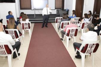 الأبيض ترأس ورشة عمل لتتبُع الدواء: الهدف تنظيم السوق