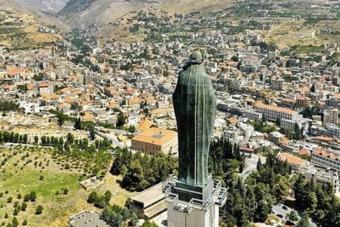بالصور: قطع طريق سعدنايل وإطلاق نار وجرحى في زحلة