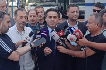 حميّة عزّى بضحايا الزورق وردّ على إشاعاتٍ حول الباصات الفرنسيّة