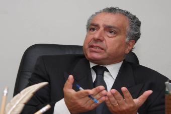 صلاح حنين يعلن ترشّحه للرئاسة