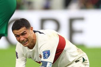 بالفيديو: رونالدو يودع كأس العالم باكياً