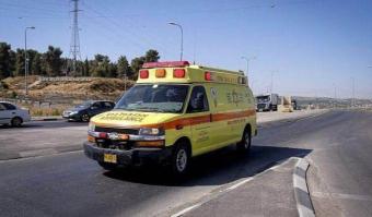 بالصور: جرحى بإنقلاب حافلة قرب نهر الأردن