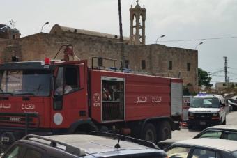 إخماد حريق بغرفة للطاقة الكهربائية في غوسطا