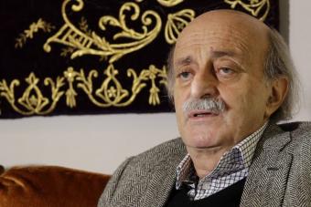 جنبلاط أبرق الى دريان وعثمان ورئيس البلمند معزيا