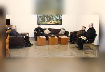 جعجع يلتقي المطران بو نجم موفداً من الراعي