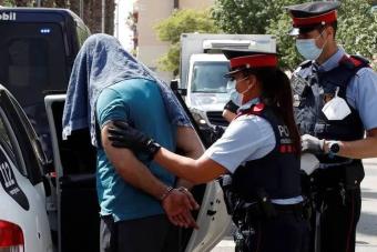 الشّرطة الإسبانيّة توقف عاملاً بسبب عنصريّته تجاه منتخب المغرب