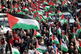 بالصور: عرب إسرائيل يحيون "يوم الأرض" بمسيرة مركزية في سخنين