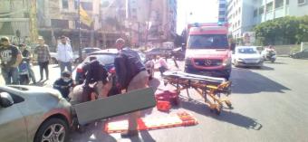 جريح بحادث صدم في طريق الجديدة