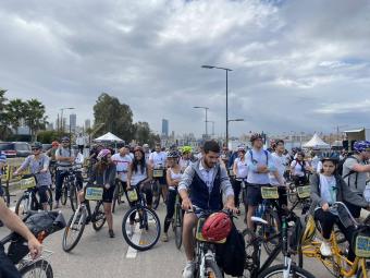 بالفيديو والصور: مسيرة للدرّاجات الهوائية في شوارع بيروت