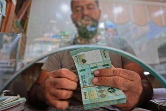 تسعيرةُ الدّولار المسائيّة في السّوق السّوداء