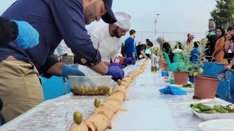 مهرجان عربصاليم تُزيّنه أطول "عروس لبنة"