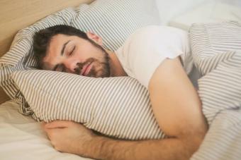 من أجل "ليلة مريحة".. 6 أطعمة تُحسّن جودة النّوم