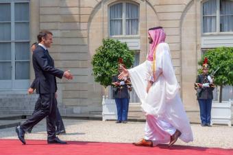 بالفيديو والصّور - ماكرون يحثّ بن سلمان على التّدخّل في الملفّ الرّئاسيّ اللبنانيّ