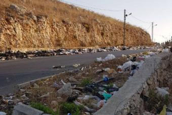 سكّان دوحة كفررمان طالبوا بمعالجة مشكلة رمي النّفايات في المنطقة