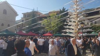 بالصور - بشرّي تودّع شهيدَيْها... الرّاعي: نعرف القاتل وحدودنا