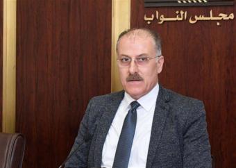 عبدالله تقدم باقتراح قانون لإعفاء معدات صناعة الادوية من الضريبة على القيمة المضافة