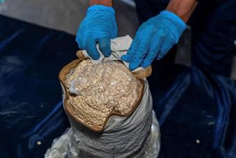 بالفيديو والصّور: السعوديّة تُحبط 3 محاولاتٍ لتهريب أكثر من 151 ألف حبّة كبتاغون