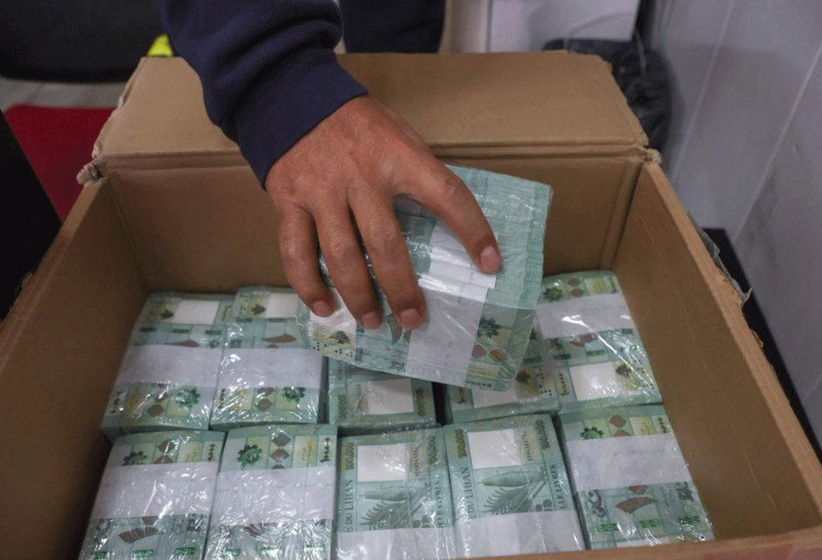 سعر صرف الدولار مستقر... إلى حين!