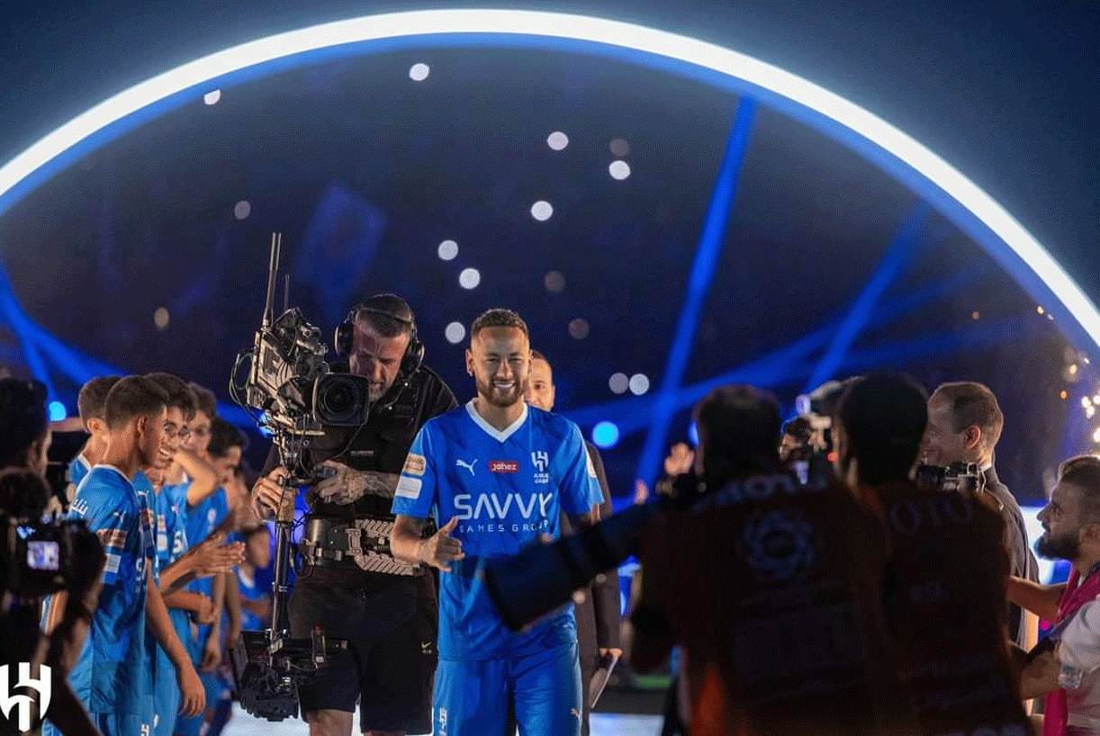 بالفيديو والصور: "الهلال" السعودي يقدّم نيمار لجماهيره