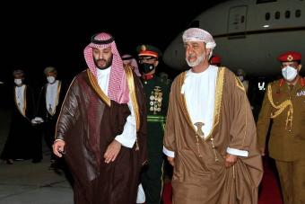بن سلمان يصل إلى سلطنة عمان في زيارة خاصّة