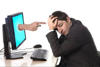 نقد أم تجريح؟