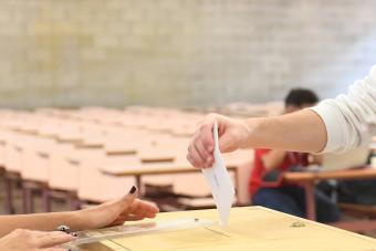 28 مقعداً لطلاب "القوات" و2 لـ"الكتائب" في الـ"NDU"