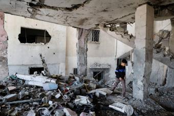 بالفيديو والصور: قتلى في غارة جويّة إسرائيلية على مخيّم جنين بالضفة الغربية