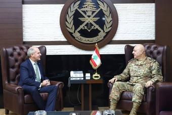 العماد عون بحث التطورات جنوباً مع سفير أستراليا