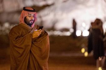 بن سلمان يُجري اتصالاً هاتفيّاً بولي عهد دولة الكويت