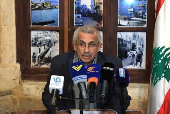 سعد يصوّب على بلدية صيدا ويدعو إلى مصادرة معمل النفايات