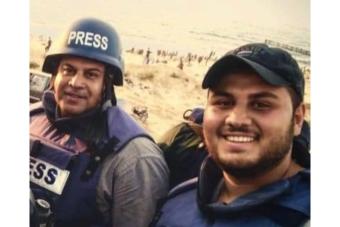 بالفيديو والصور: مقتل صحافيَين فلسطينيَّين في غزة أحدهما نجل وائل الدحدوح