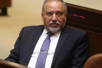 ليبرمان: لدى "الحزب" كميّة هائلة من الصواريخ وهذا تهديدٌ إستراتيجيّ لا يُحتمل
