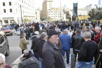 إضراب الموظفين يؤثّر في الحركة الإقتصادية سلباً