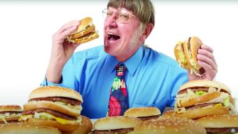 حطّم الرقم القياسي بتناوله 34 ألف وجبة Big Mac