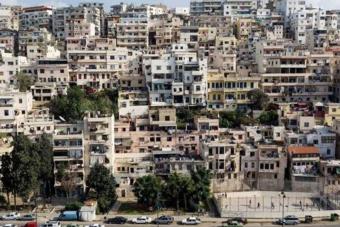 شبان اغلقوا مقهى في البداوي على خلفية إشكال سابق