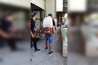 بلدية مراح السراج عقمت منزل مصاب ودعت الى اتباع إرشادات الوقاية