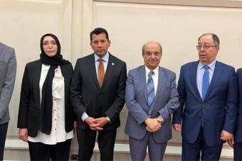 وزير الشباب والرياضة المصري يتعهد لنظيره اللبناني بتأهيل أرضية ملعب المدينة الرياضية