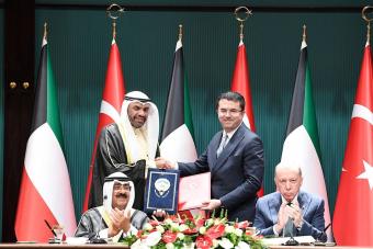 الرئيس التركي يلتقي أمير الكويت في أنقرة