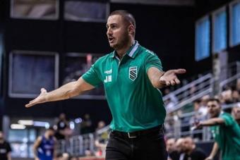 الحاج مدرّباً لمنتخب البحرين وحداد يؤكّد رحليه