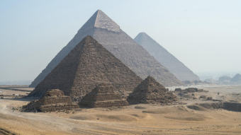 مجرى قديم للنيل ساهم في بناء أهرامات الجيزة