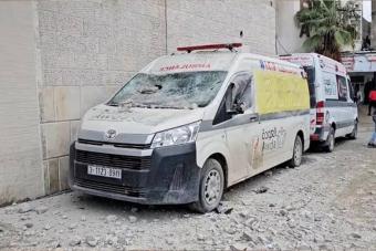 لليوم الخامس.. الجيش الإسرائيلي يُحاصر مستشفى العودة في شمال قطاع غزّة