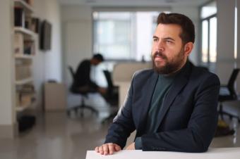 المسؤول الإعلامي في SKeyes جاد شحرور