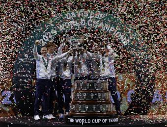 إيطاليا تحتفظ بلقب "كأس ديفيس" للتنس
