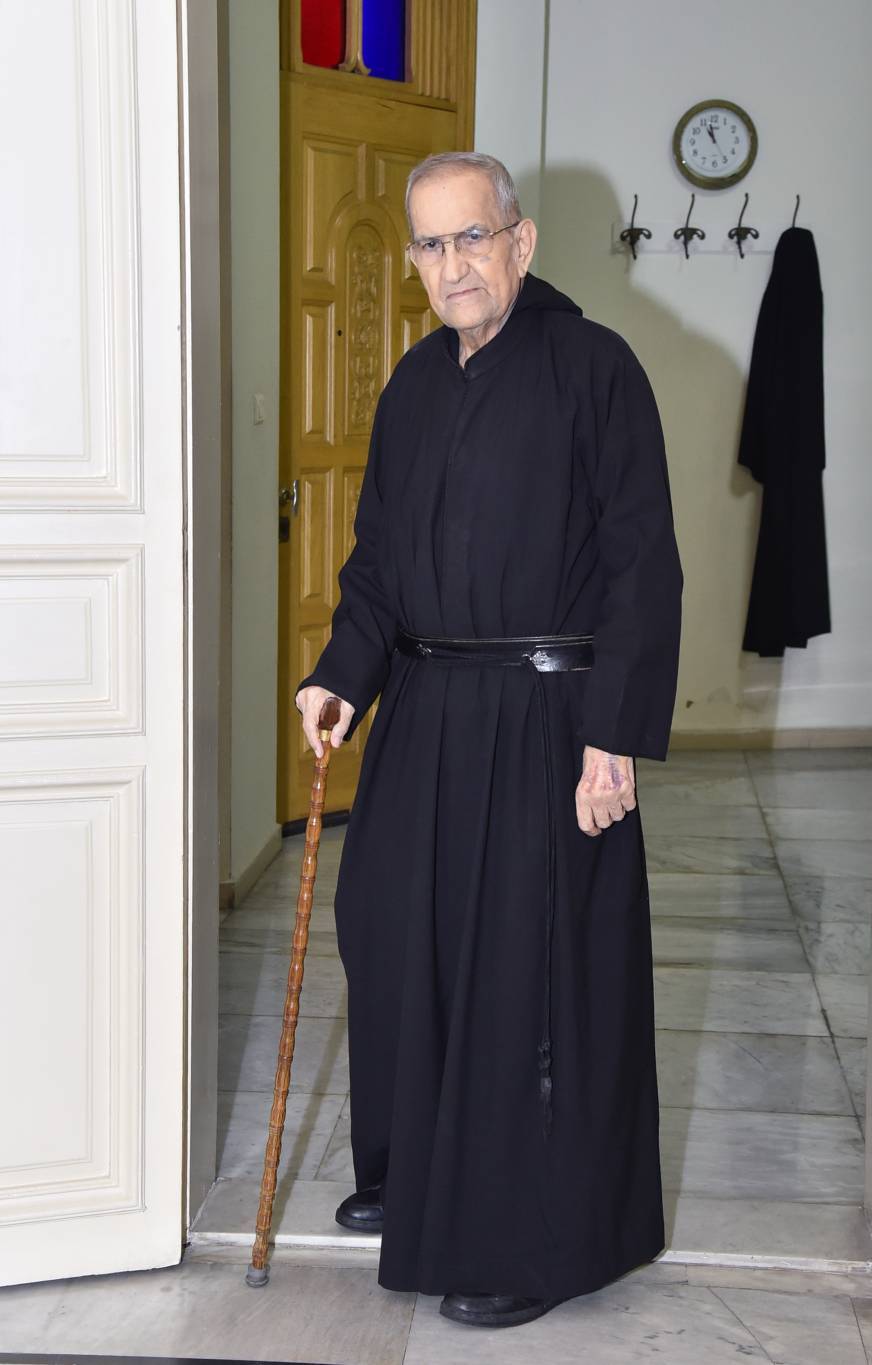 عن بشير وسركيس والشبانية والرهبنة وجلجلة المسيحيين الأب يوسف مونس: مت وقمت... وها قد أتممت رسالتي وحان وقت رحيلي