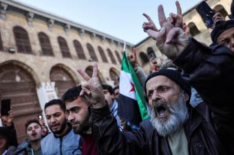 صلاة الجمعة في المسجد الأموي بدمشق - رويترز
