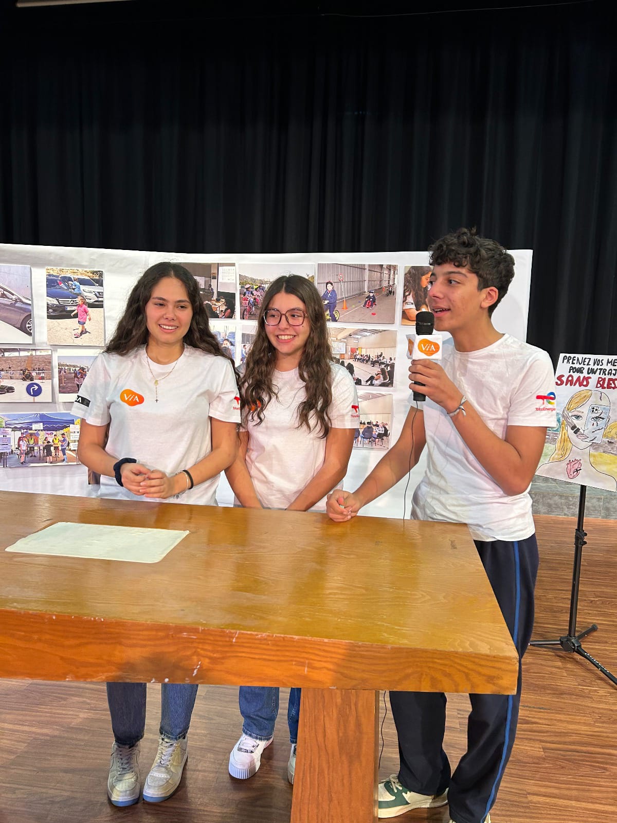 فوز فريق مدرسة العائلة المقدسة الفنار في برنامج VIA للسلامة المرورية