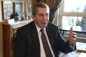 إيلي الفرزلي: أفكّر بكتابة "العهد المدمّر"... وجعجع ممثّل البيئة المسيحية