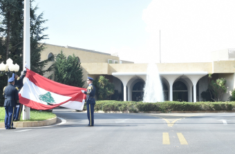 لا لرئيس له القصر والعهد لغيره