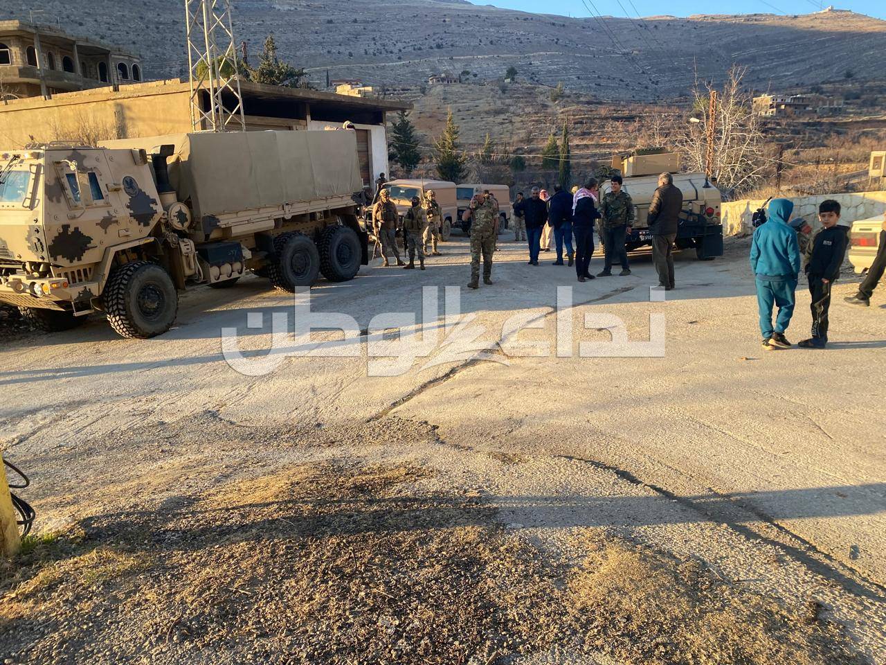 خاص - بالفيديو والصور: تجدد الإشتباكات بين الجيش والمسلحين عند الحدود الشرقية