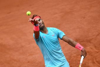 "رولان غاروس": فوز نادال وتييم وانسحاب سيرينا
